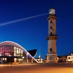 Lotsenhaus/ostseewelle *