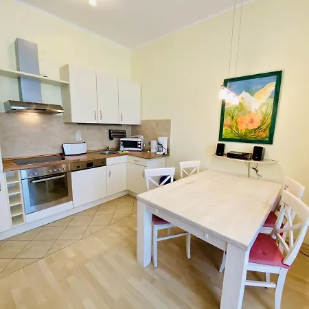 Lotsenhaus/ostseewelle * Rostock